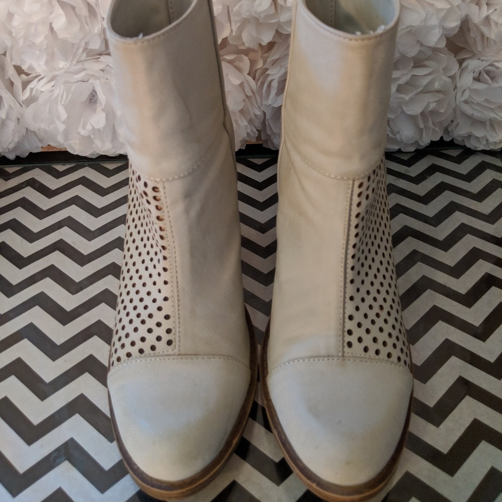 Off white booties